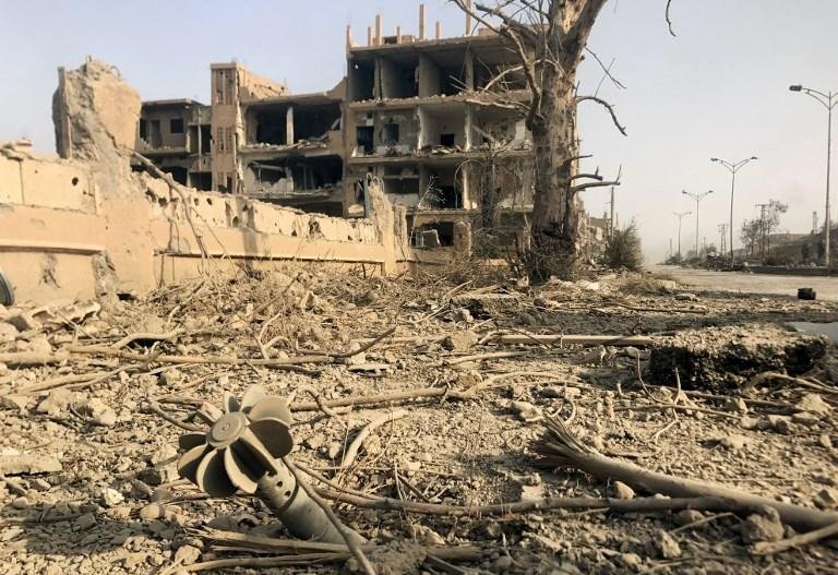 Atentado do EI na prov&iacute;ncia s&iacute;ria de Deir Ezzor deixa ao menos 75 mortos