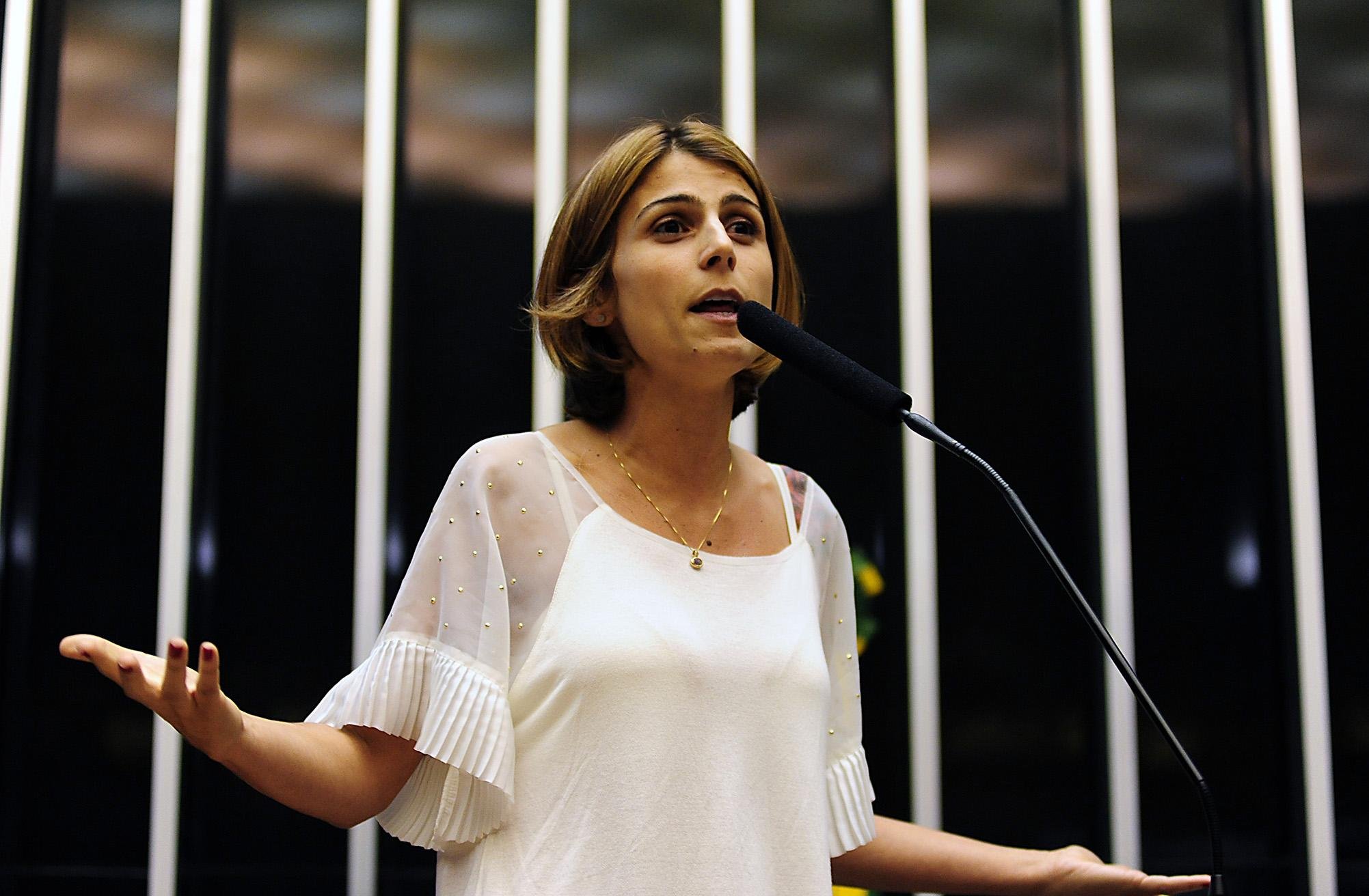 Deputada estadual vai se manifestar ap&oacute;s coletiva da c&uacute;pula nacional do partido