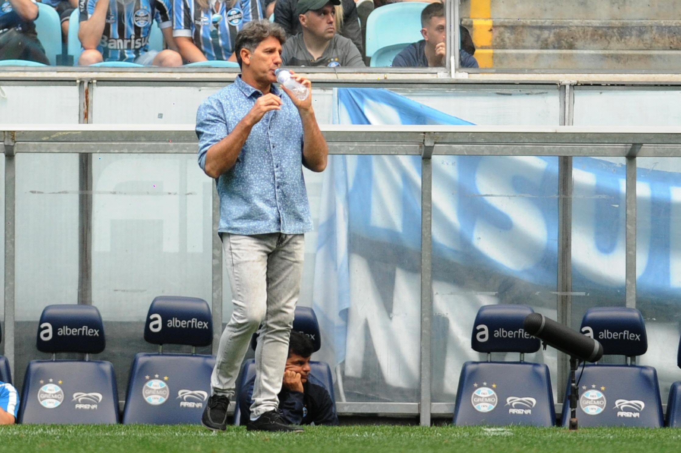 Treinador lembrou que equipe apresentou os mesmos erros da partida contra o Barcelona 