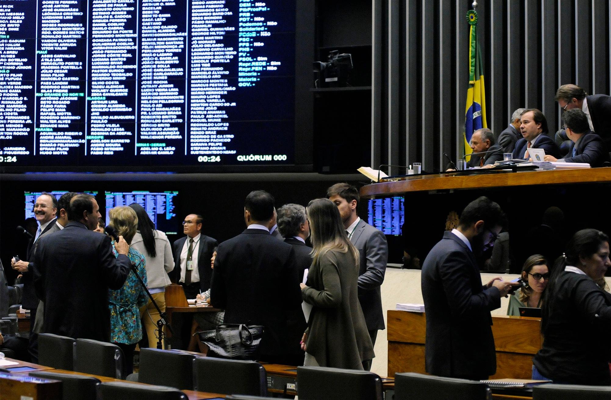 Operadoras ser&atilde;o respons&aacute;veis por coloca&ccedil;&atilde;o de equipamentos que impe&ccedil;am liga&ccedil;&otilde;es