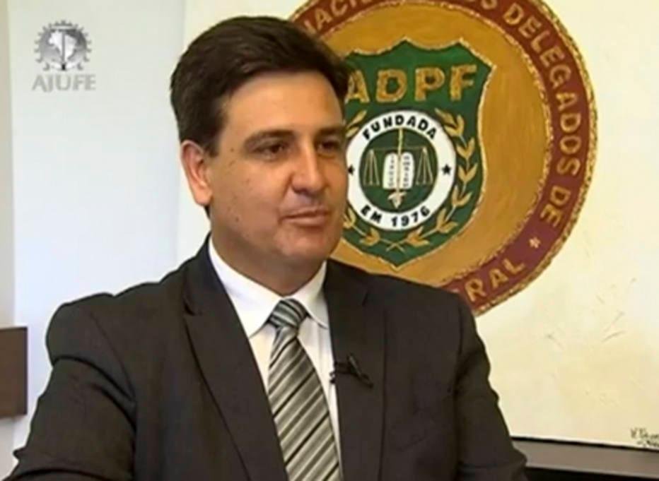 Delegado Fernando Seg&oacute;via substitui Leandro Daiello
