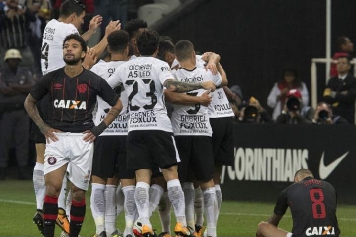 Vit&oacute;ria por 1 a 0 garantiu mais um passo rumo ao t&iacute;tulo do Brasileir&atilde;o