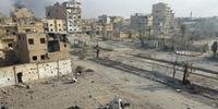 Estado Islâmico contra-ataca e retoma metade de cidade síria