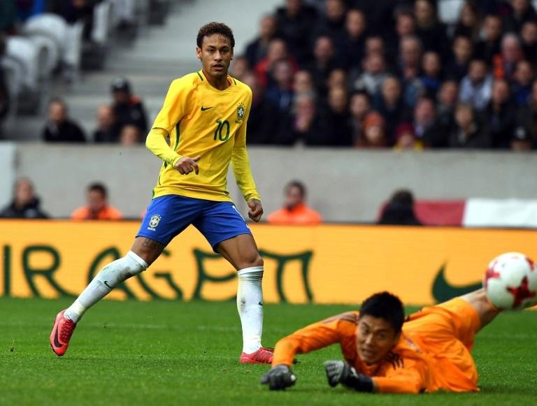 Neymar revelou que est&aacute; &acute;muito bem&acute; em Paris