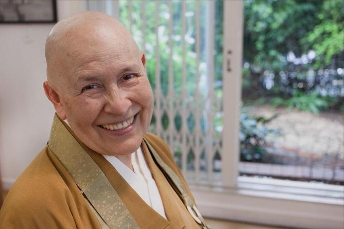 Monja Coen tamb&eacute;m autografar&aacute; livro na Feira
