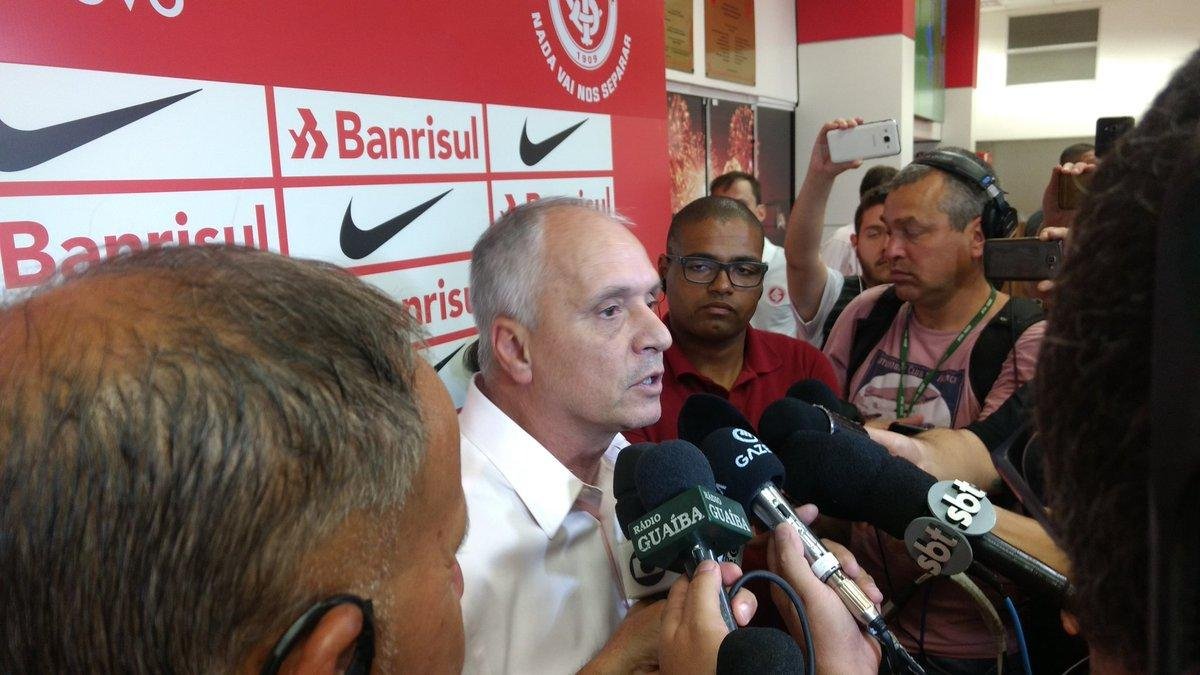 Medeiros concedeu entrevista ap&oacute;s demiss&atilde;o de Guto Ferreira