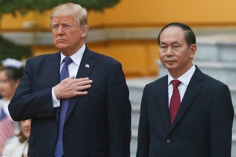 Presidente dos Estados Unidos, Donald Trump, com o presidente do Vietn&atilde;, Tran Dai Quang