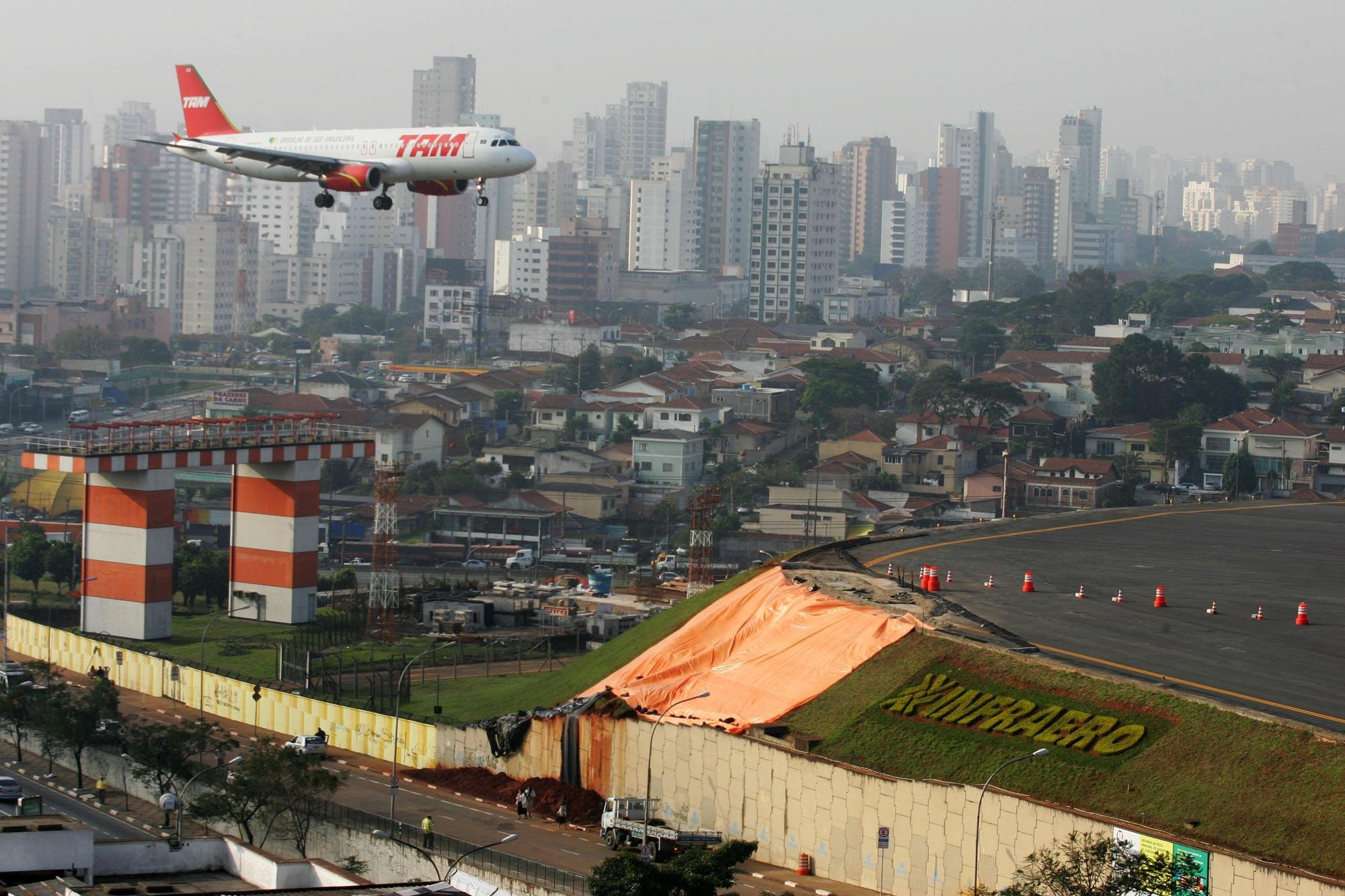 Drone causa cancelamento de voos em Congonhas por duas horas