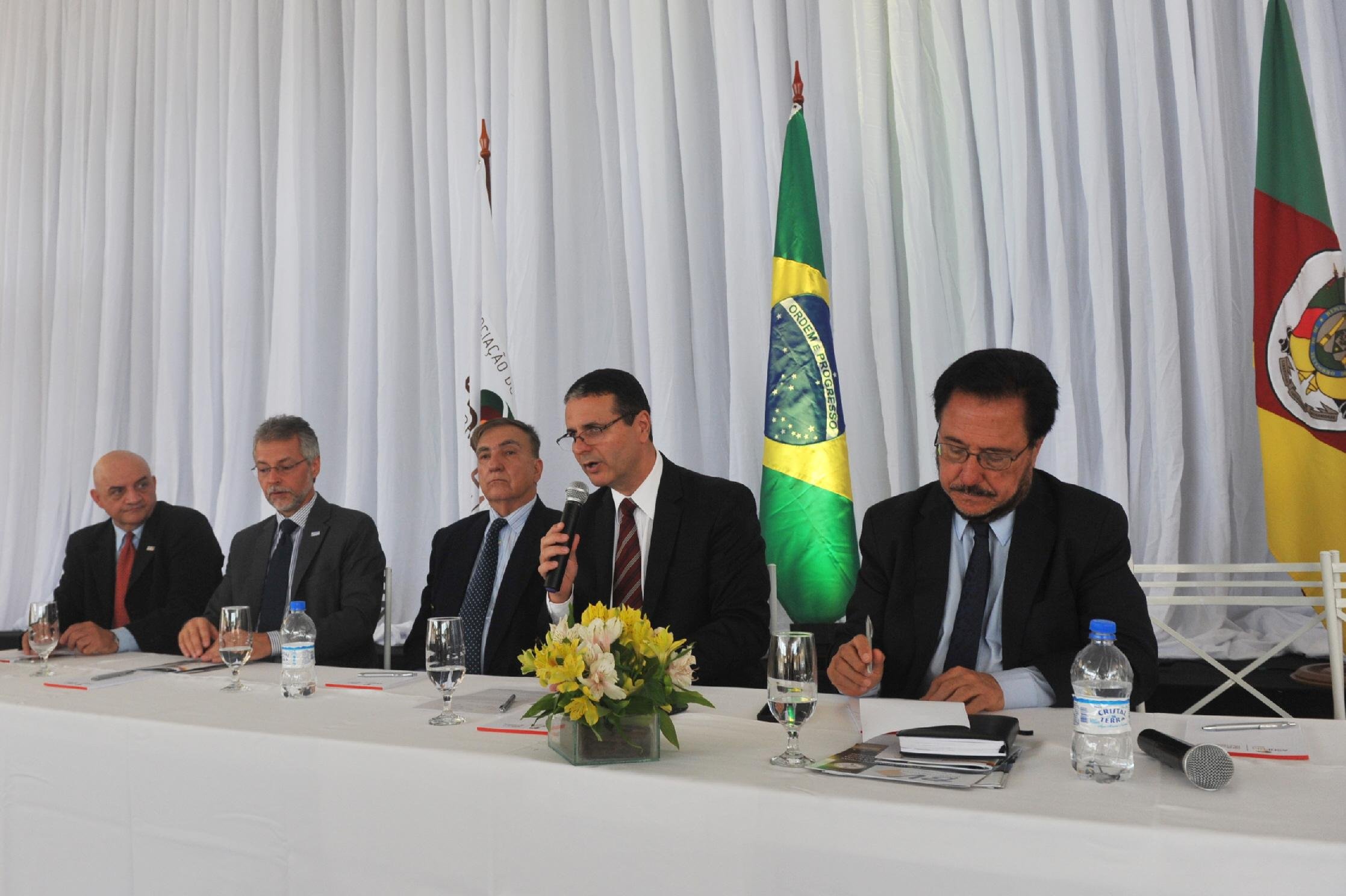 Associa&ccedil;&atilde;o vai elaborar um documento que ser&aacute; entregue ao governador Jos&eacute; Ivo Sartori