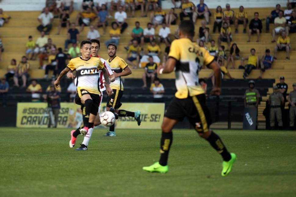 Time catarinense est&aacute; fora da zona de risco de rebaixamento