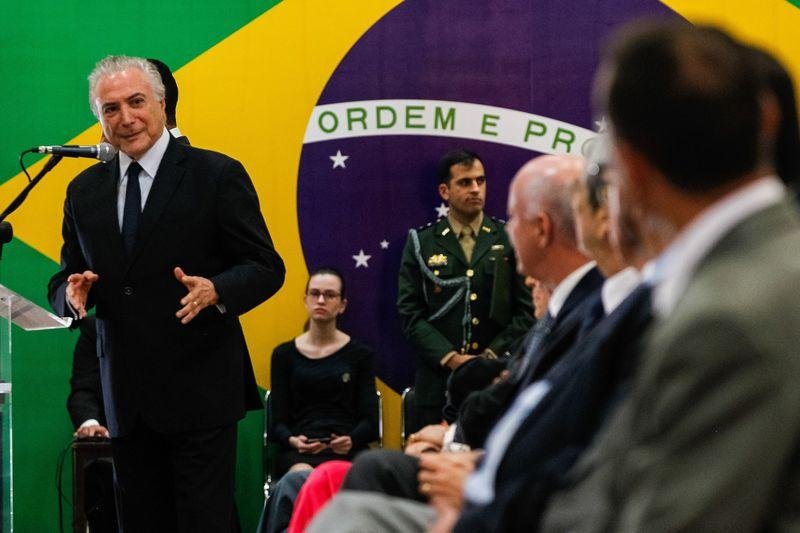 Como a justificar o enorme aparato de seguran&ccedil;a mobilizado para a visita, o presidente lembrou sua liga&ccedil;&atilde;o com a cidade