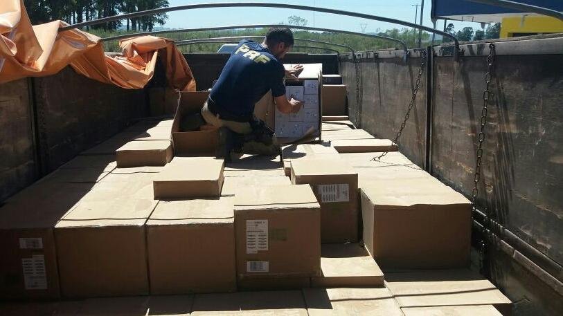 PRF apreende R$ 600 mil em eletr&ocirc;nicos em Bag&eacute; 