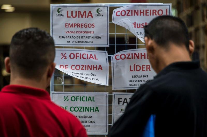 Falta trabalho a 26,8 milh&otilde;es de pessoas no Pa&iacute;s no 3&ordm; trimestre, aponta IBGE