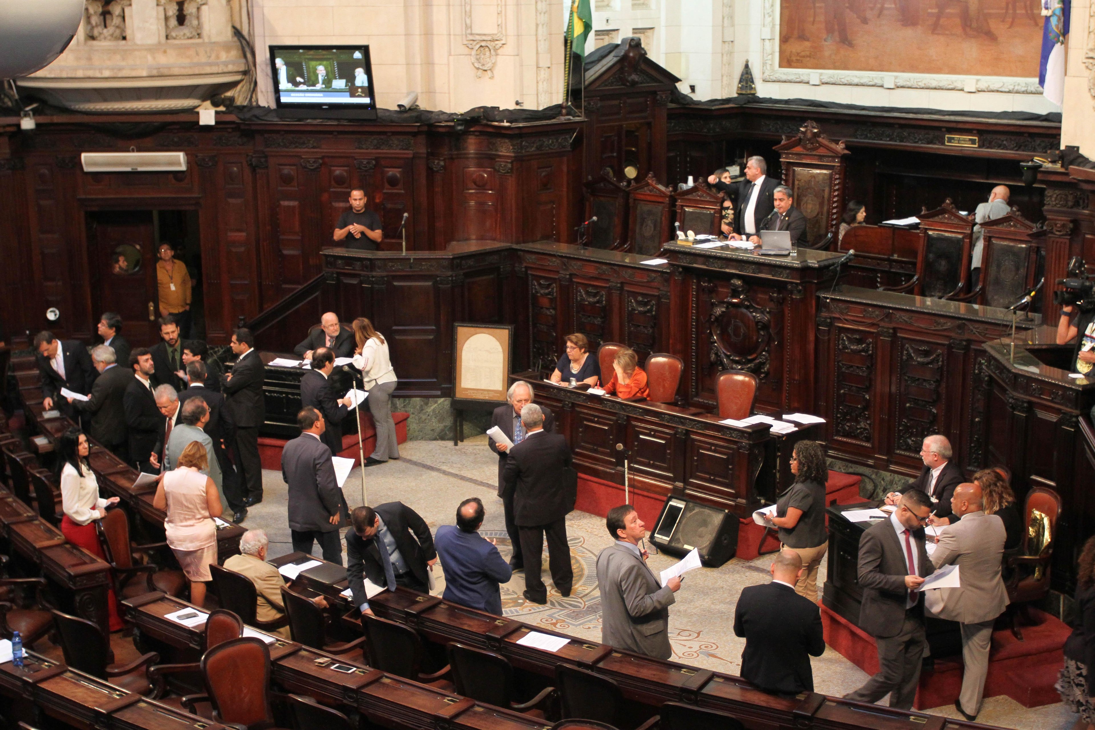Parece vai &agrave; vota&ccedil;&atilde;o no plen&aacute;rio e precisa ter pelo menos 36 votos favor&aacute;veis