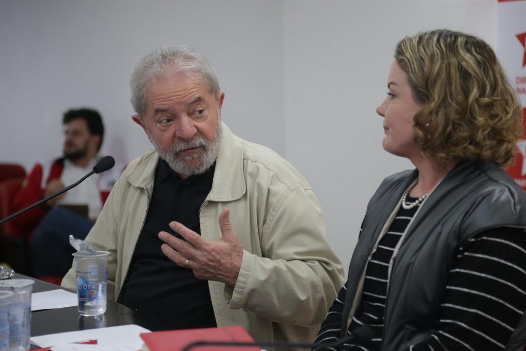 Lula prometeu referendo sobre reformas se for eleito em 2018