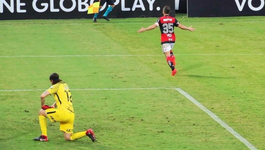 Flamengo fez 3 a 0 no Corinthians