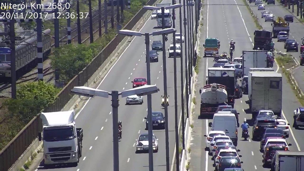 Motociclista morre em colis&atilde;o com caminh&atilde;o na BR 116