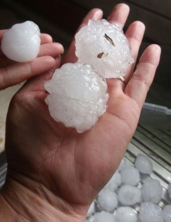 Em Tr&ecirc;s Coroas, chuva come&ccedil;ou por volta das 13h30min com queda de granizo