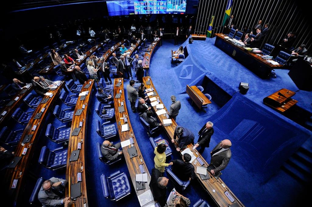 Eleitor votar&aacute; no candidato do seus distrito e no partido de sua prefer&ecirc;ncia