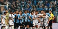Jogadores do Grêmio reclamam da arbitragem e destacam atuação no segundo tempo