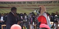 Mnangagwa sucede oficialmente Mugabe como presidente do Zimbábue