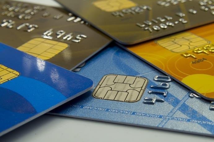 Juro do cart&atilde;o de cr&eacute;dito rotativo sobe para 337,9% em outubro