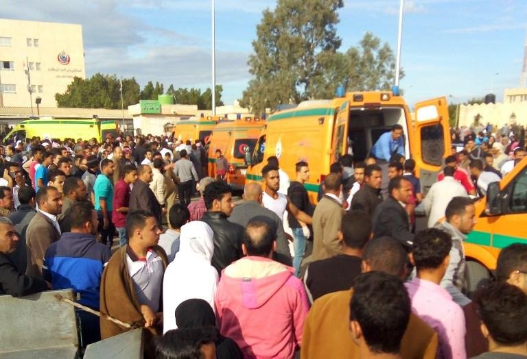 N&uacute;mero de mortos em ataque contra mesquita no Egito sobe para 305