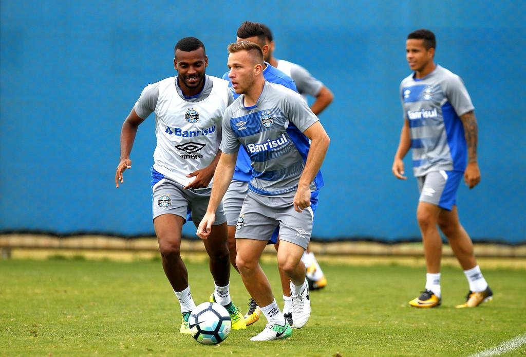 Equipe reserva do Gr&ecirc;mio treina com rach&atilde;o neste s&aacute;bado