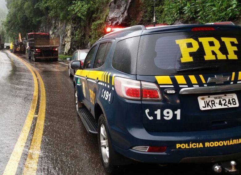 Rodovia ficou totalmente bloqueada por 11h
