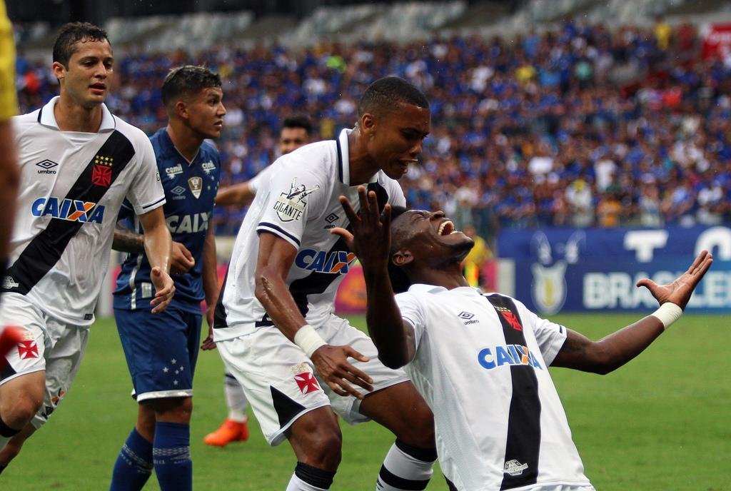 Com vit&oacute;ria por 1 a 0, time carioca entra na zona de classifica&ccedil;&atilde;o para a Libertadores