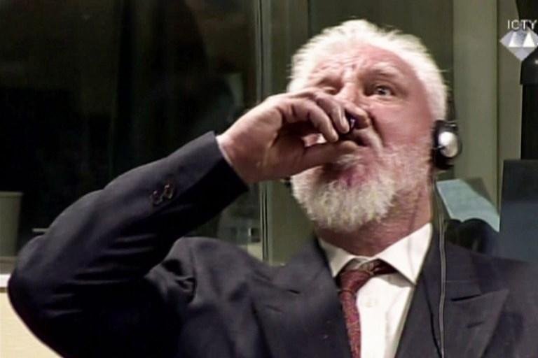 Slobodan Praljak afirmou que rejeitava a condena&ccedil;&atilde;o de 20 anos