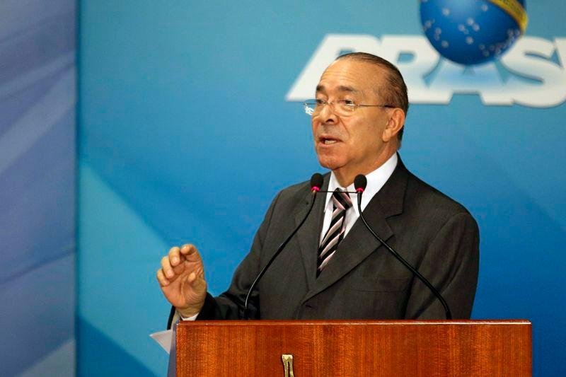 Temer est&aacute; tranquilo e n&atilde;o vejo indicativo de dela&ccedil;&atilde;o de Geddel, diz Padilha