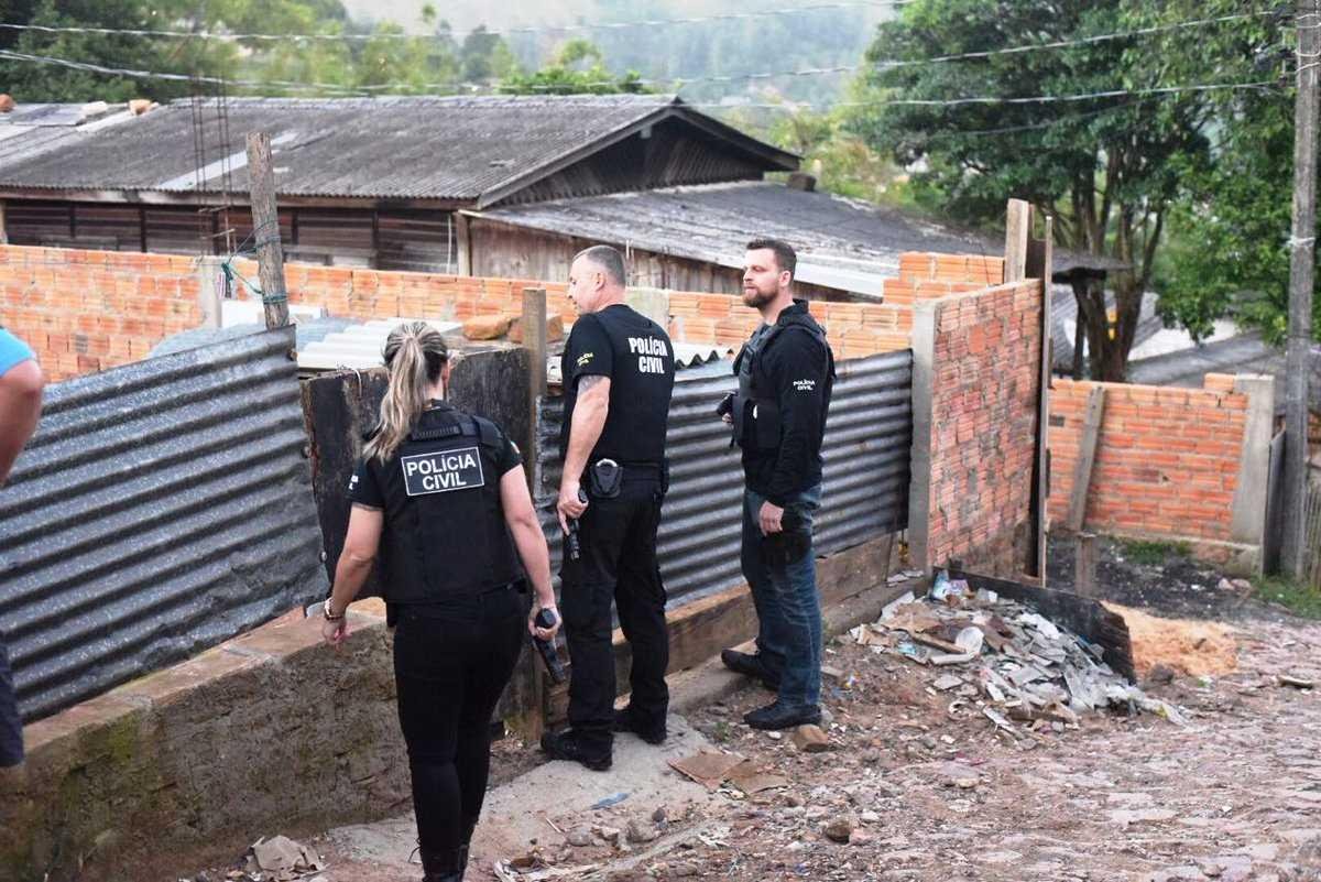 Opera&ccedil;&atilde;o combate a viol&ecirc;ncia contra a mulher em Porto Alegre e Viam&atilde;o
