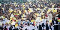 Papa celebra missa para multidão em Mianmar