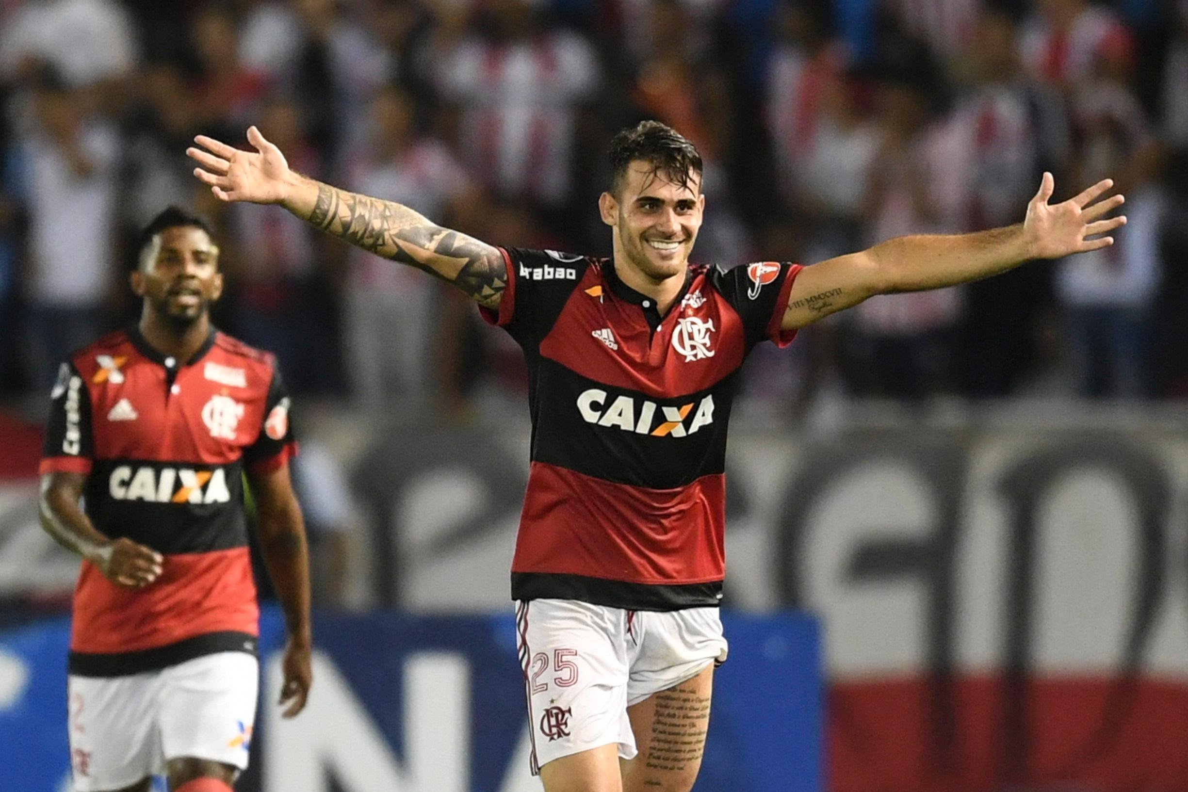 Cariocas aplicaram 2 a 0 e goleiro C&eacute;sar voltou pegando p&ecirc;nalti na Col&ocirc;mbia