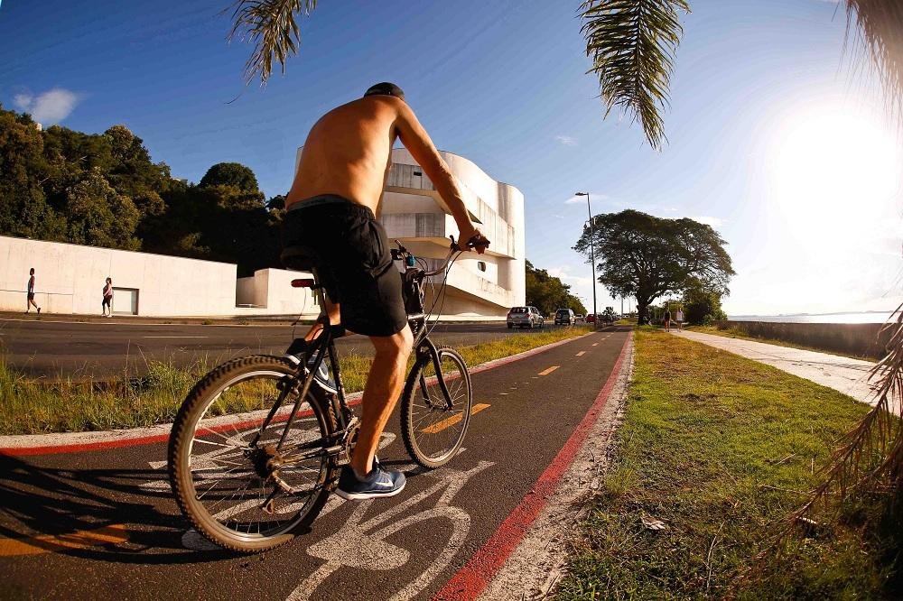 Porto Alegre ter&aacute; sol e calor neste s&aacute;bado