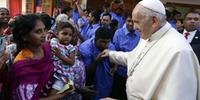 Papa conclui giro pela Ásia dominado por crise dos rohingyas