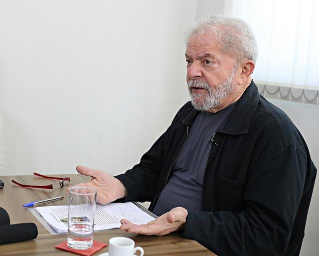 Ex-presidente venceria segundo turno em todos os cen&aacute;rios de apura&ccedil;&atilde;o do Datafolha