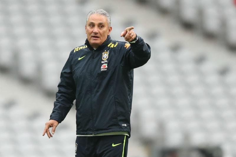 Em Sochi, Tite exige "qualidade m&aacute;xima" do gramado que receber&aacute; a Sele&ccedil;&atilde;o