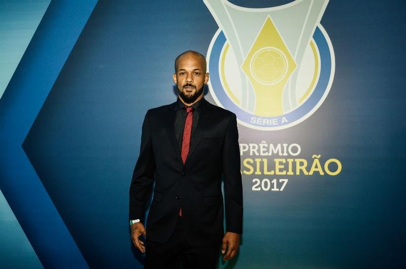 Volante defendeu Botafogo na &uacute;ltima temporada 