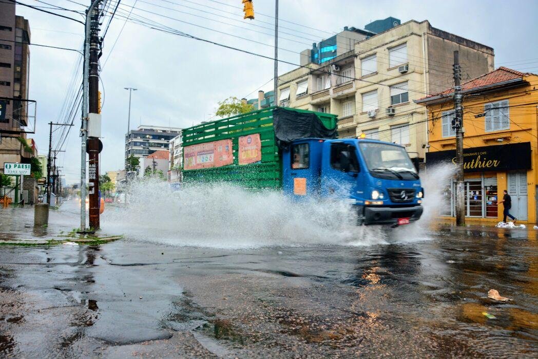 Acompanhe os transtornos da chuva em Porto Alegre e regi&atilde;o Metropolitana	