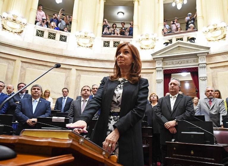 Governanta foi acusada por supostamente acobertar iranianos acusados por atentado em centro judaico