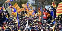 Milhares de manifestantes apoiam líderes catalães em Bruxelas