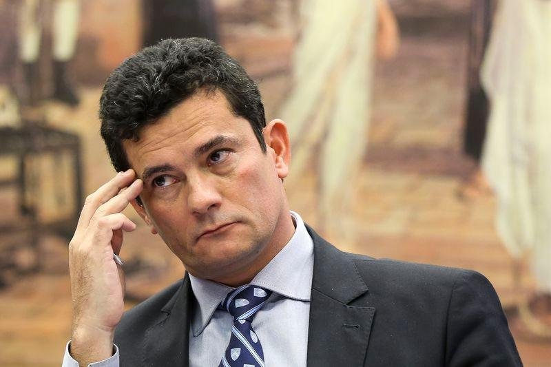 Juiz afirma que defesa do ex-presidente conseguiu &ldquo;razoavelmente&rdquo; demonstrar que a conta era usada para recebimento da aposentadoria