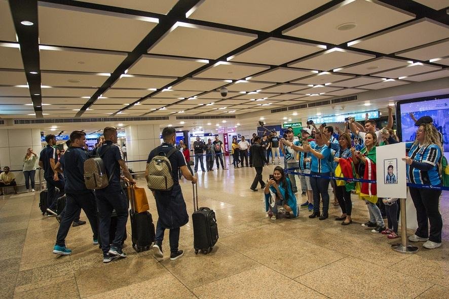 Gr&ecirc;mio ir&aacute; preparar cartilha para torcedor nos Emirados &Aacute;rabes 