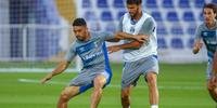 Grêmio faz primeiro treino com bola nos Emirados Árabes