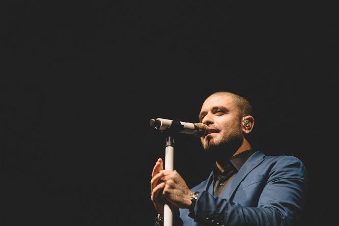 Cantor vai interpretar sucessos de seu repert&oacute;rio e outros hits da MPB