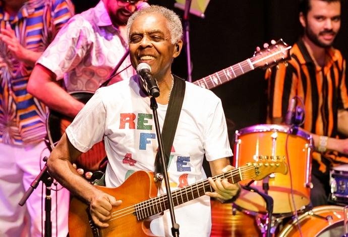 Gilberto Gil traz turn&ecirc; dos 40 anos do &aacute;lbum "Refavela" a Porto Alegre no domingo