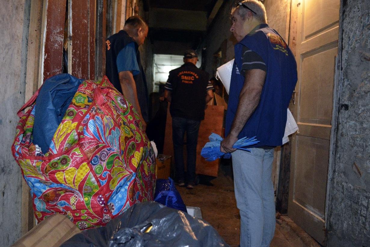 Mercadorias eram estocadas em pr&eacute;dio abandonado na rua Marechal Floriano
