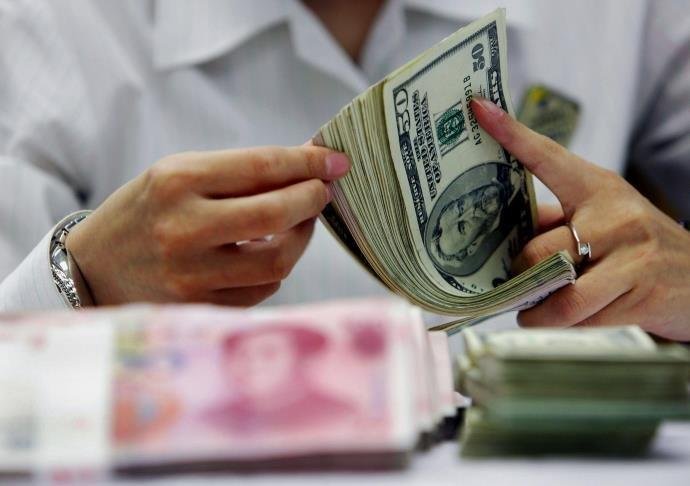 Moeda americana &agrave; vista fechou em alta de 0,22% a R$ 3,2960